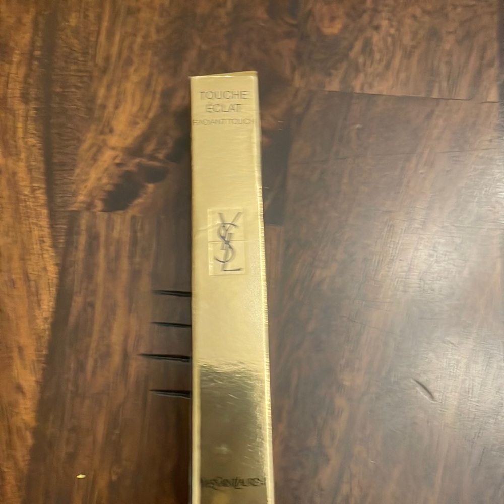 YSL touché eclat